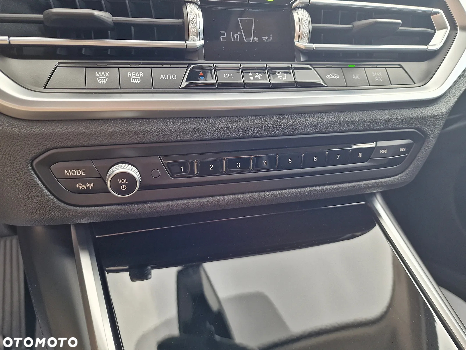 BMW Seria 3 318i Luxury Line - 16