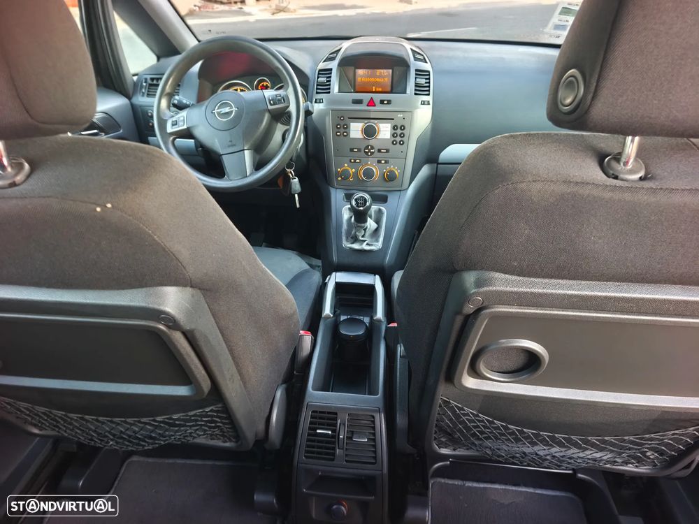 Opel Zafira 1.9 CDTi Enjoy - 21