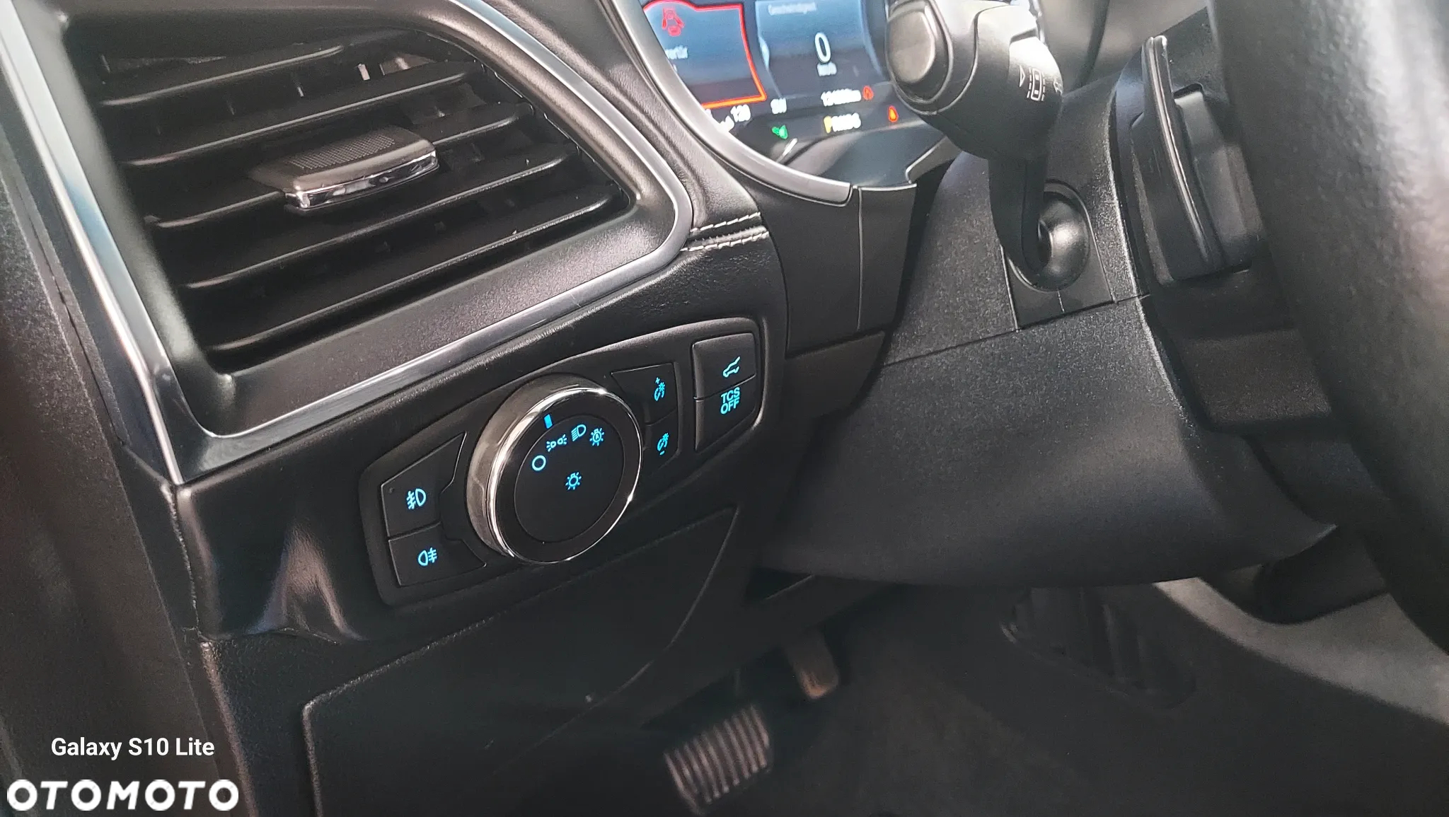 Ford Edge 2.0 EcoBlue Bi-Turbo 4x4 Vignale - 16