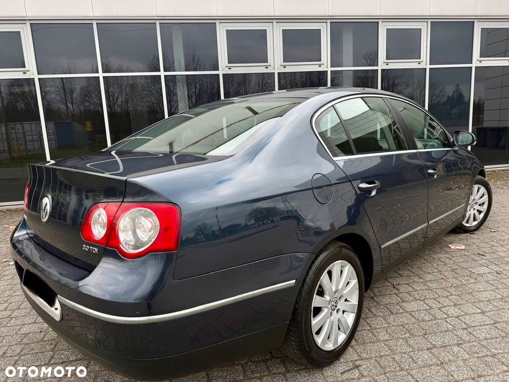 Volkswagen Passat - 3