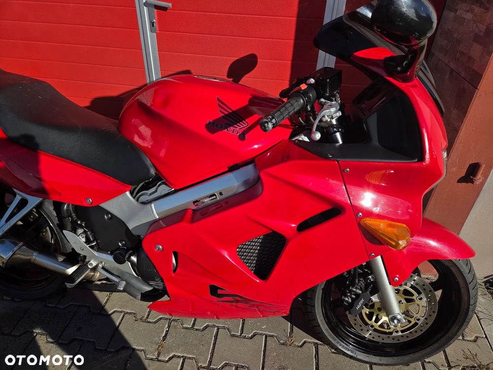Honda VFR - 9