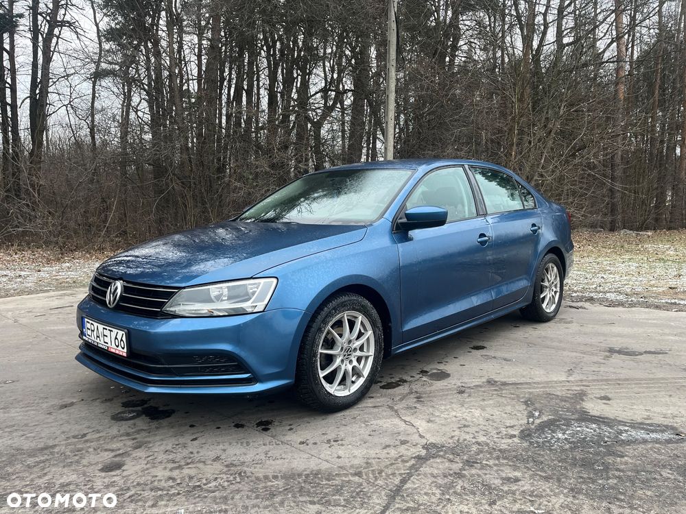 Volkswagen Jetta - 1