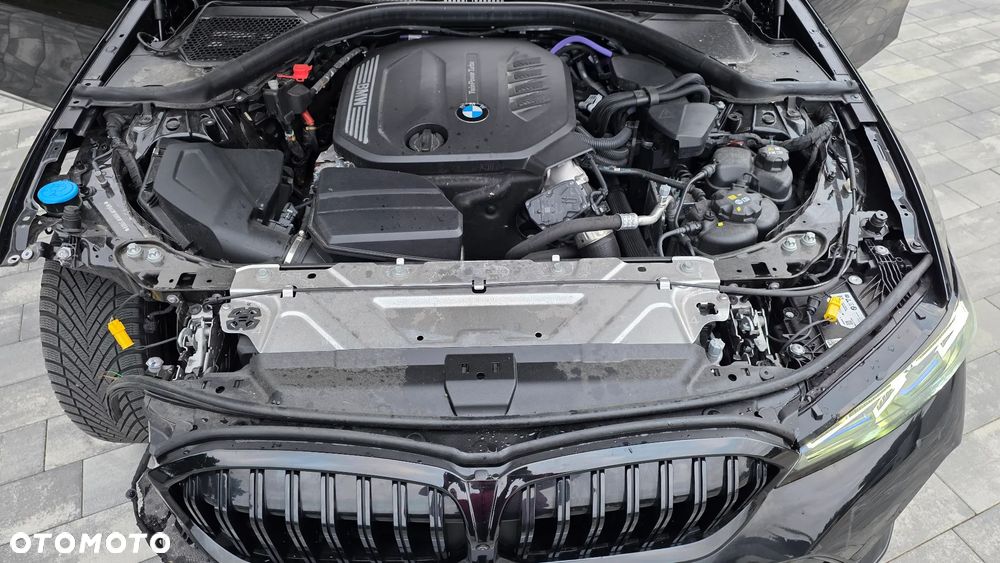 BMW Seria 3 320d xDrive MHEV Sport Line sport - 33