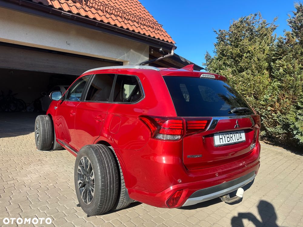 Mitsubishi Outlander 2.0 4WD Top - 17