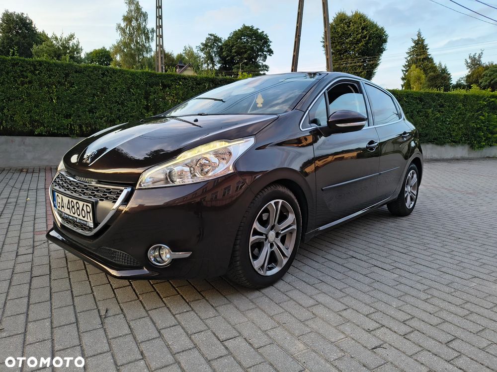 Peugeot 208 - 2
