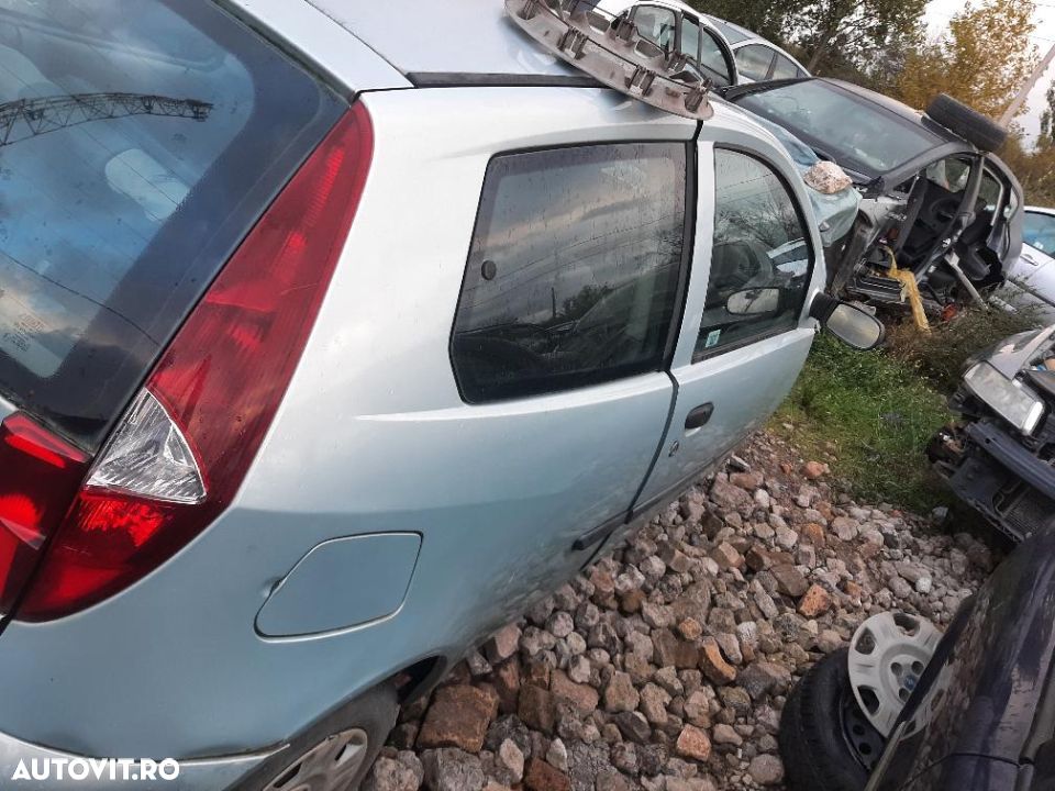 Dezmembrez fiat punto - 1