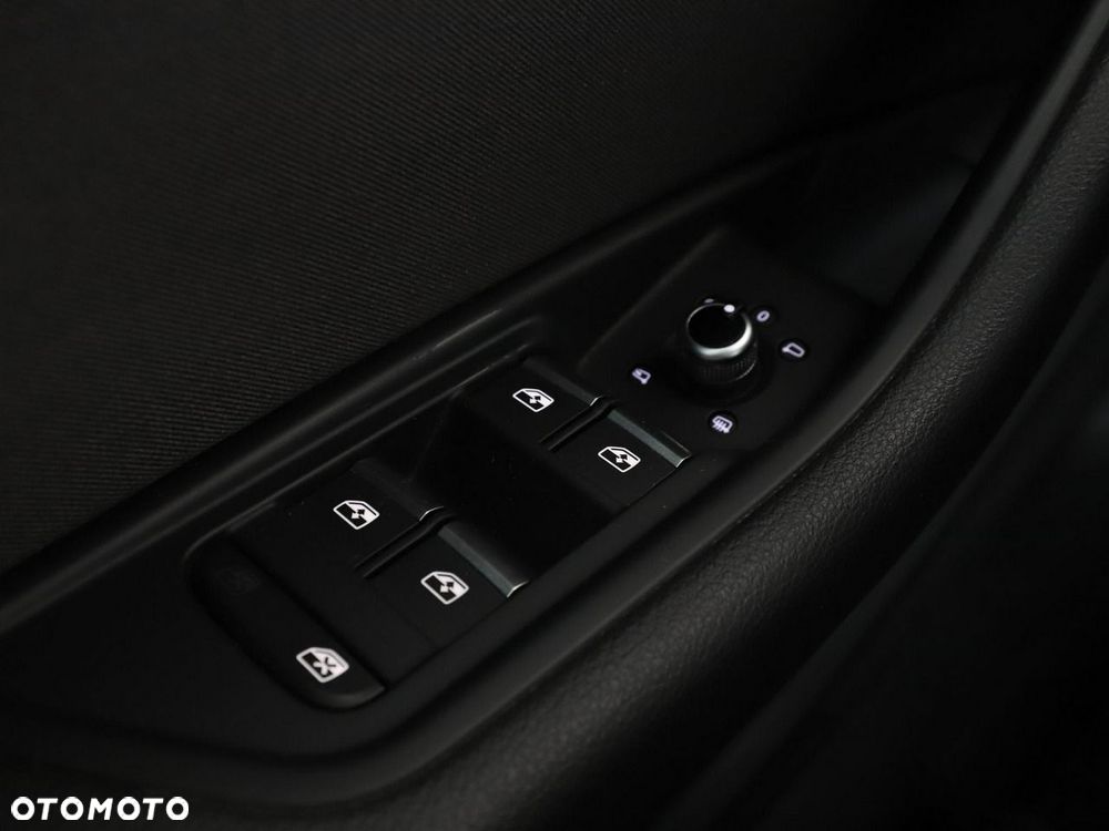 Audi A4 Avant 30 TDI mHEV S tronic - 36