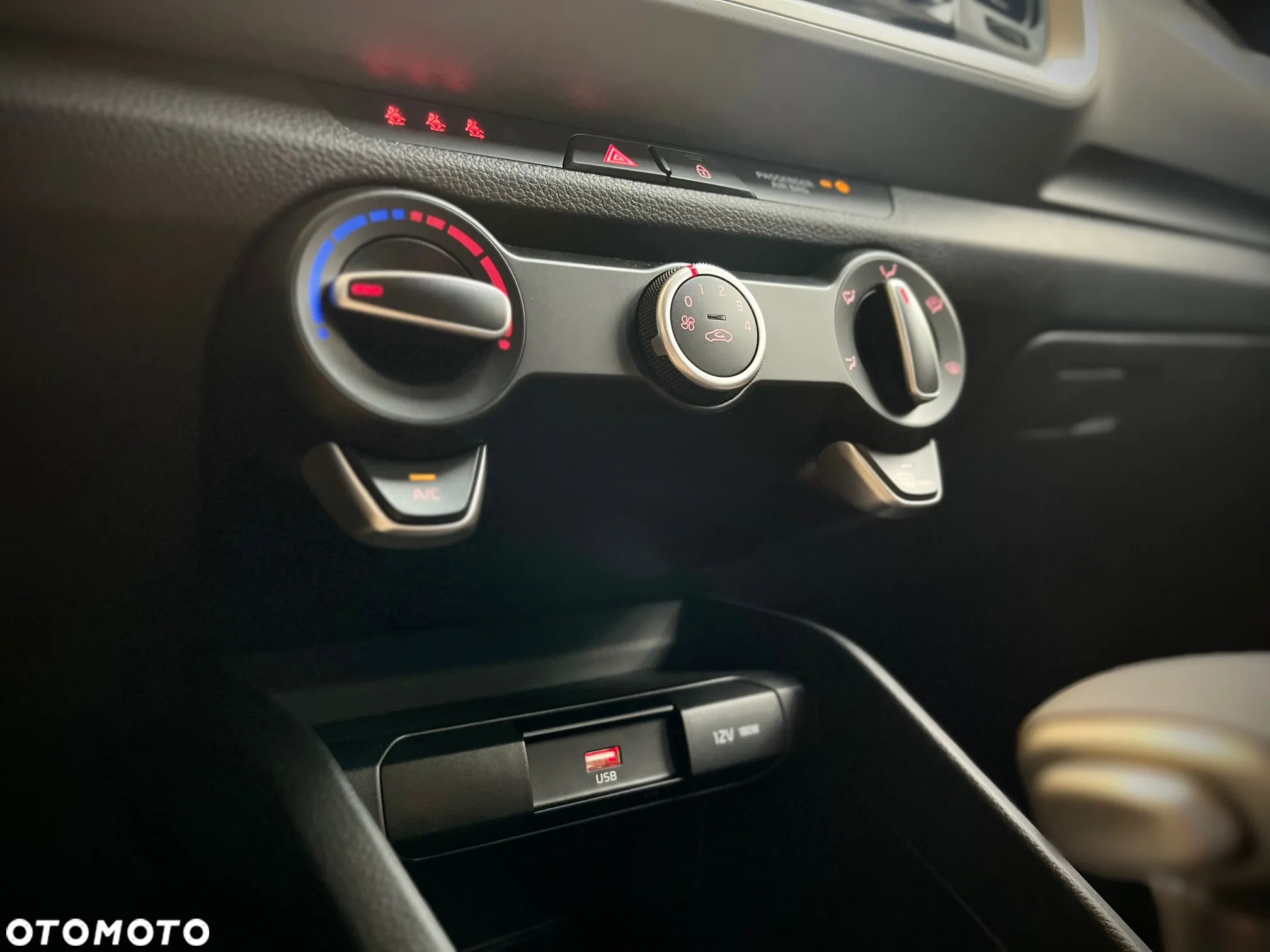 Kia Stonic 1.0 T-GDI M DCT - 19