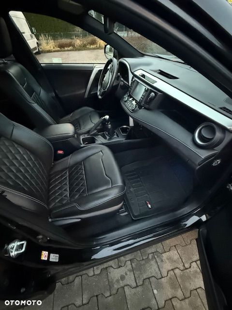 Toyota RAV4 2.0 D-4D Prestige 4x2 - 18