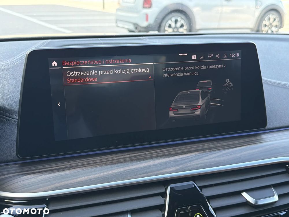 BMW Seria 5 520d xDrive M Sport sport - 28