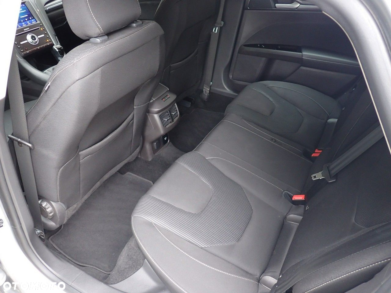 Ford Mondeo - 22
