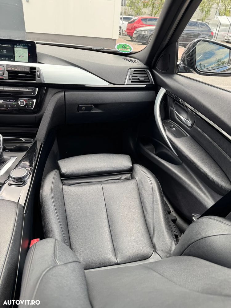BMW Seria 3 320d Aut. M Sport - 14