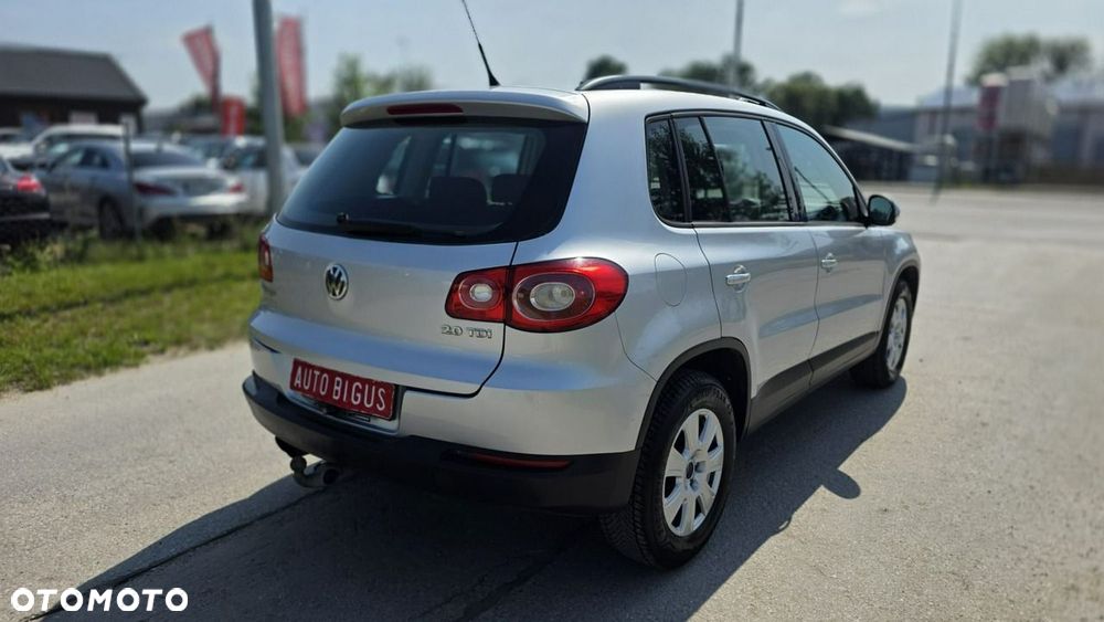 Volkswagen Tiguan - 9