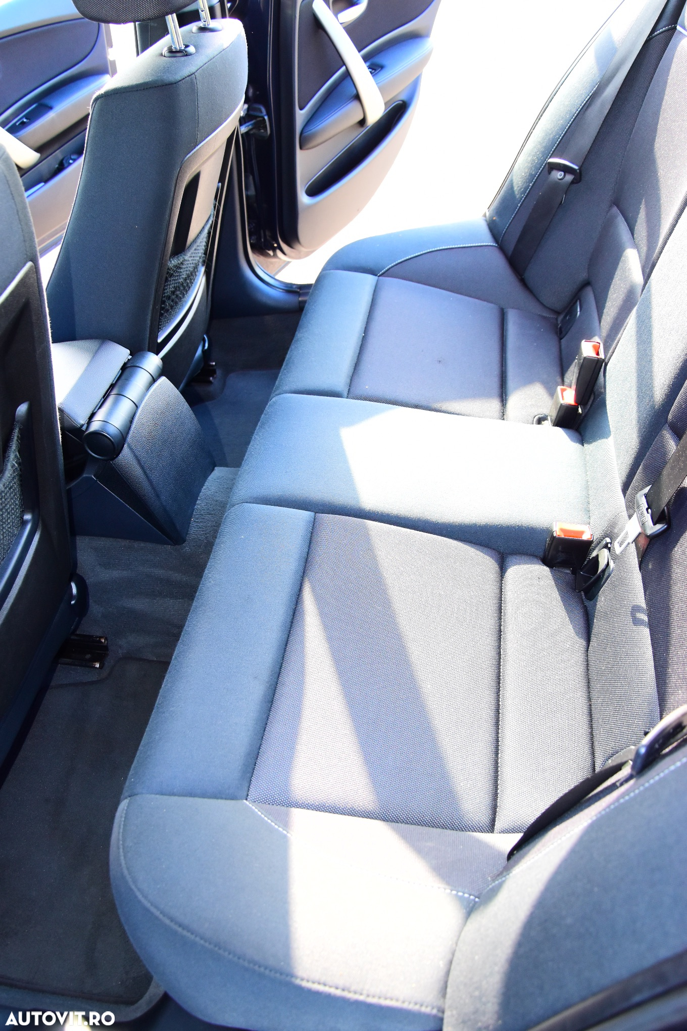 BMW Seria 1 116i - 22