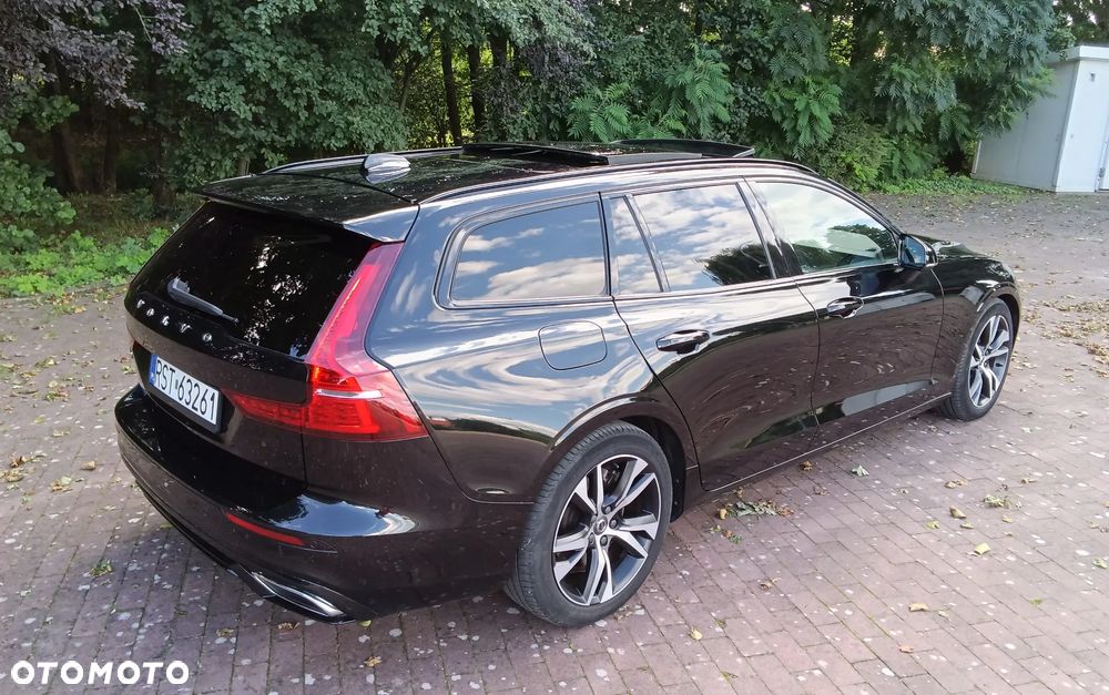 Volvo V60 B5 B R-Design - 7