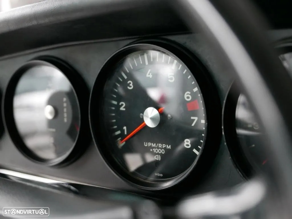 Porsche 911 Série F - 30