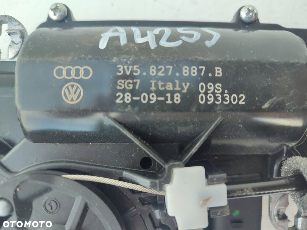 Zamek dociąg klapy bagażnika AUDI A5 3V5827887B - 5