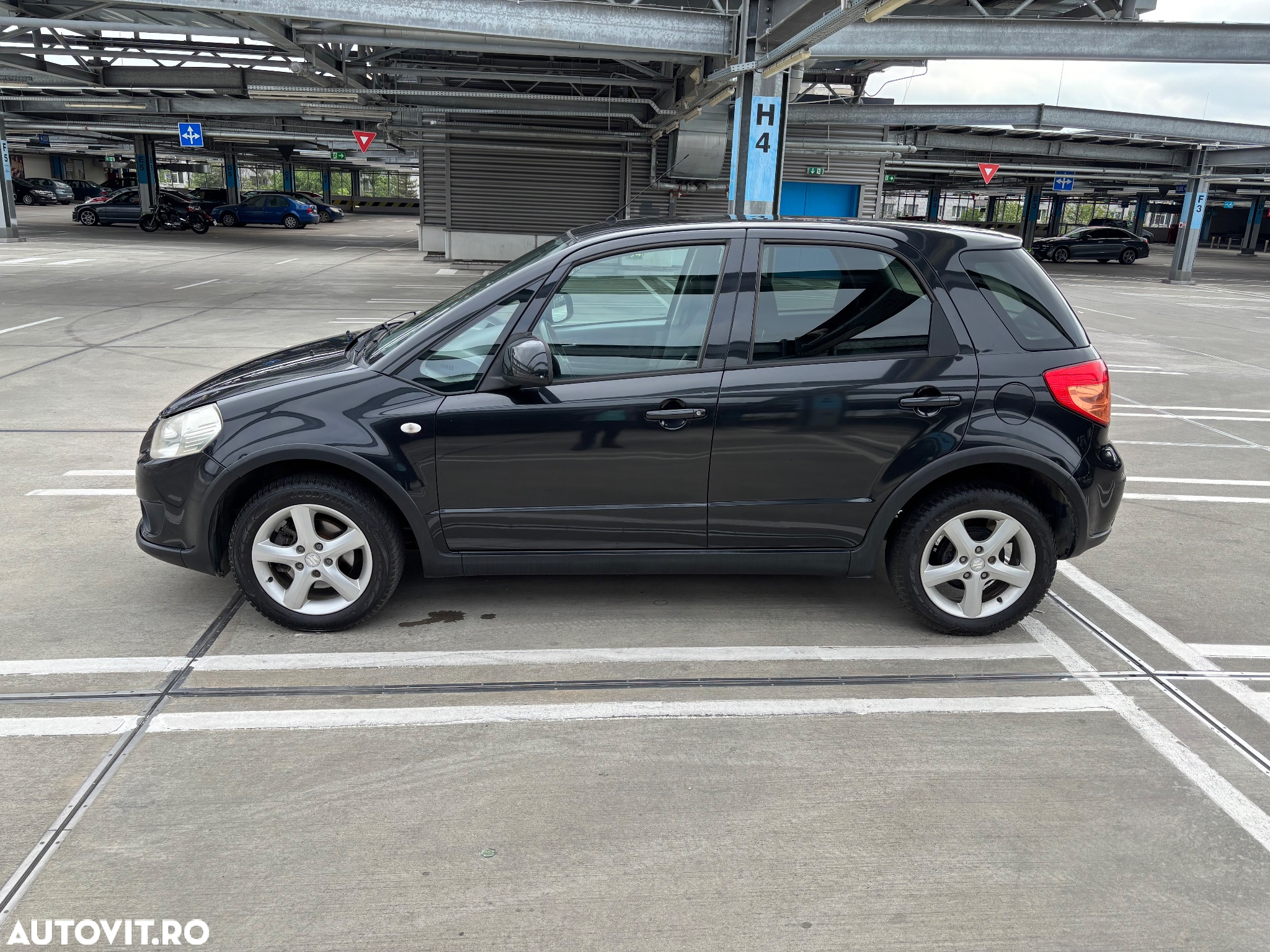 Suzuki SX4 1.5L GLX - 2