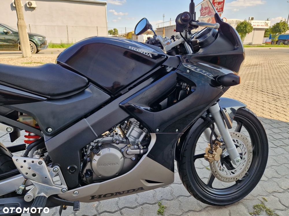 Honda CBR - 8