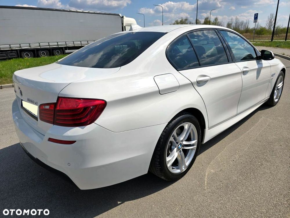 BMW Seria 5 530d xDrive Sport-Aut - 36