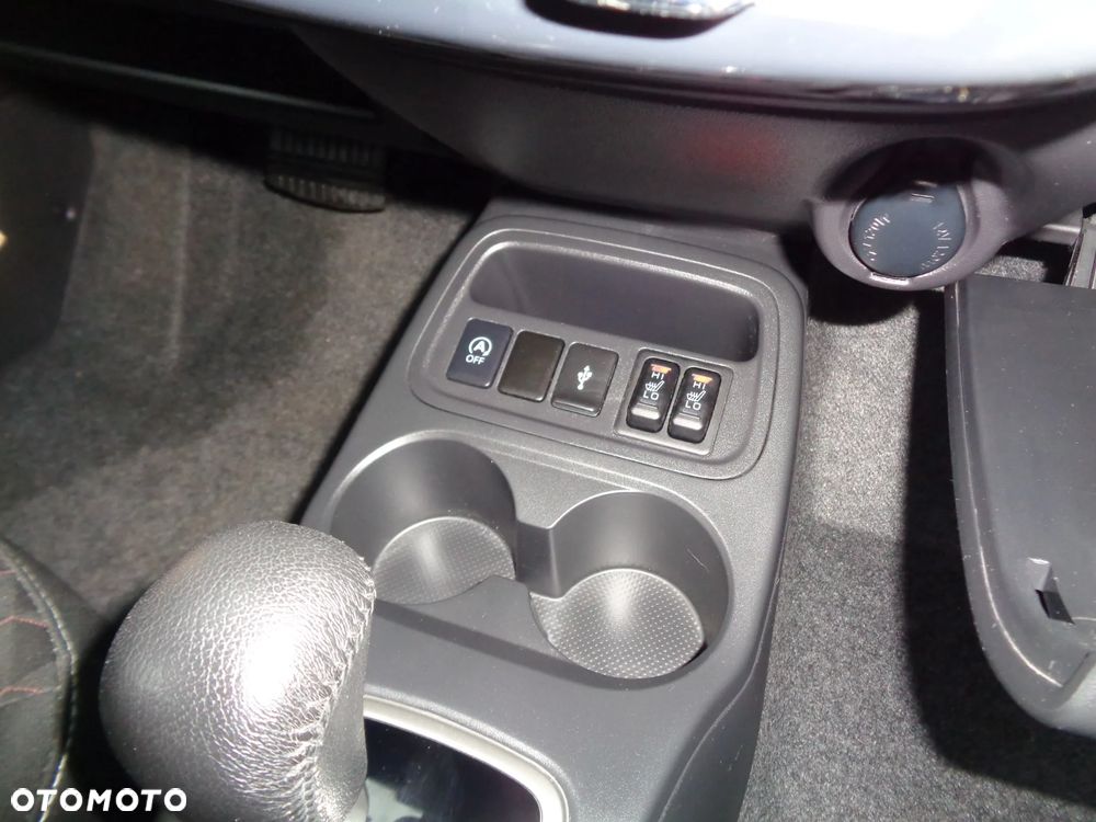 Mitsubishi Space Star AS&G 1.2 CVT Top - 25