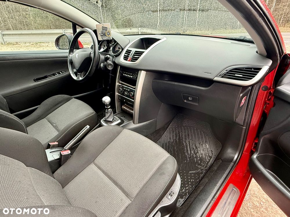 Peugeot 207 CC 1.6 HDi Premium - 22