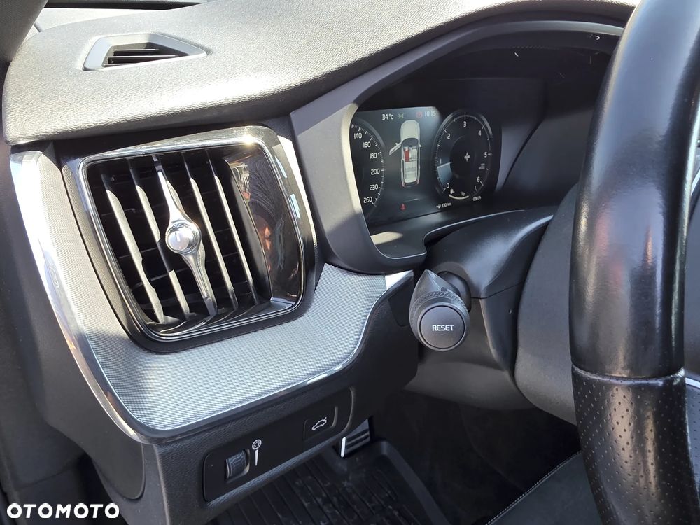 Volvo XC 60 D3 SCR R-Design - 33