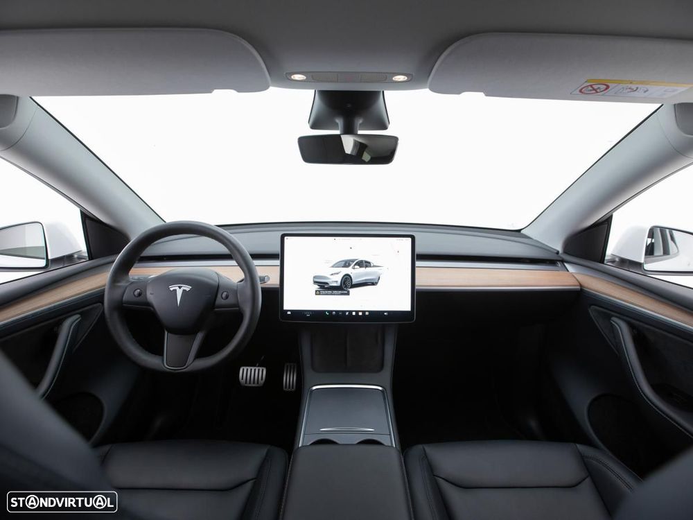 Tesla Model Y Performance Dual Motor AWD — fotografia 7