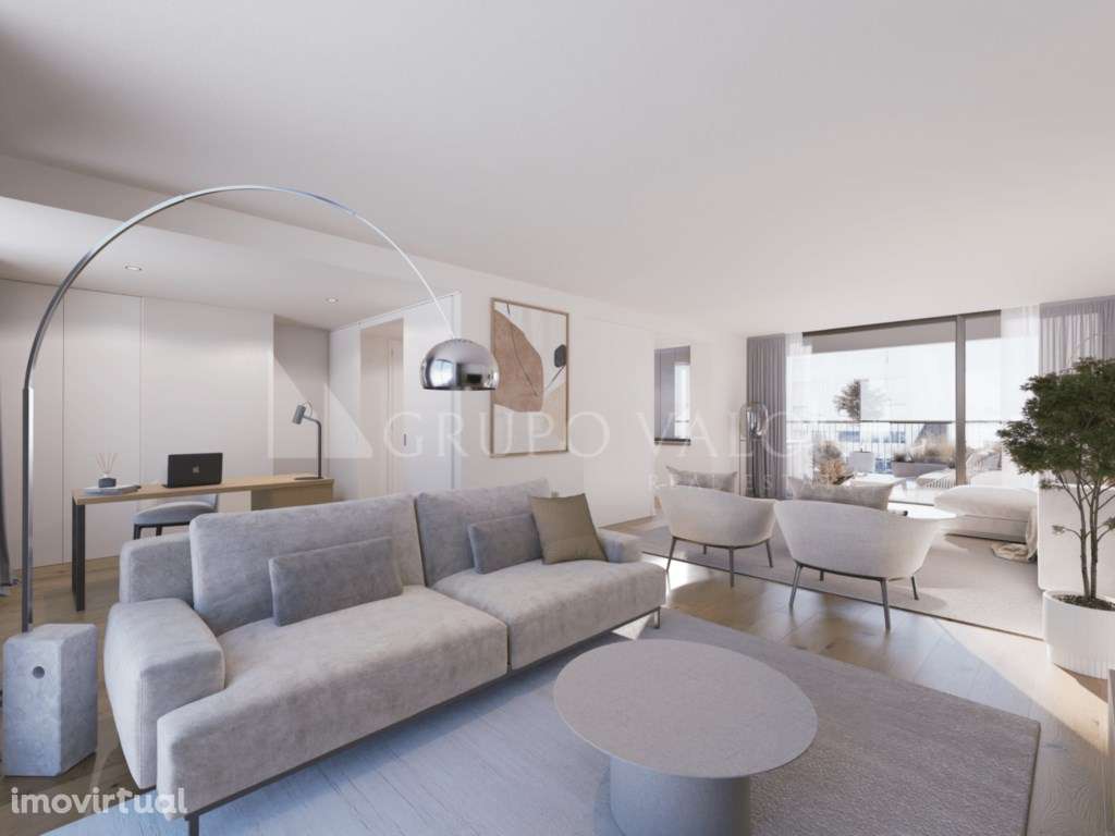 Apartamento T2 com Garagem e Arrecadação | Campo Pequeno - Grande imagem: 2/15