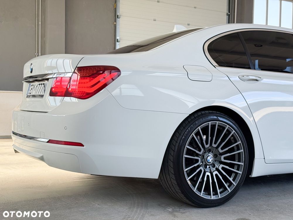 BMW Seria 7 730d - 22