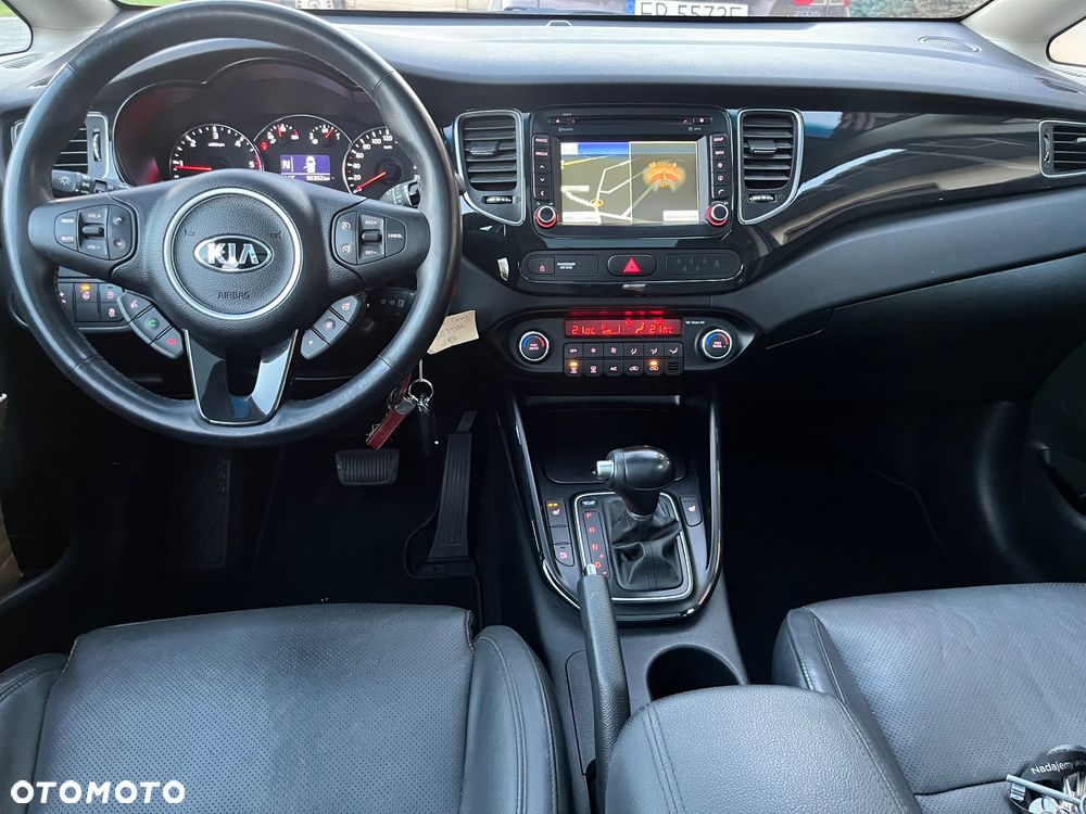 Kia Carens 1.7 CRDi Business Line 7os 7DCT - 12