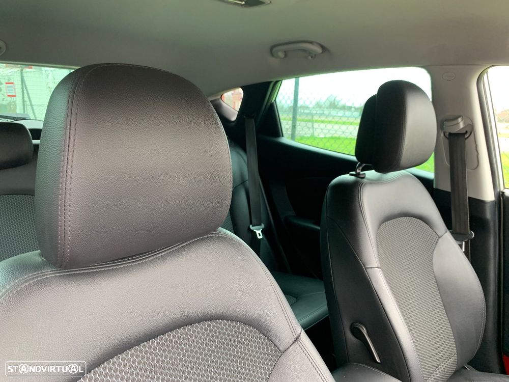 Hyundai ix35 1.7 CRDi VGT Comfort - 12