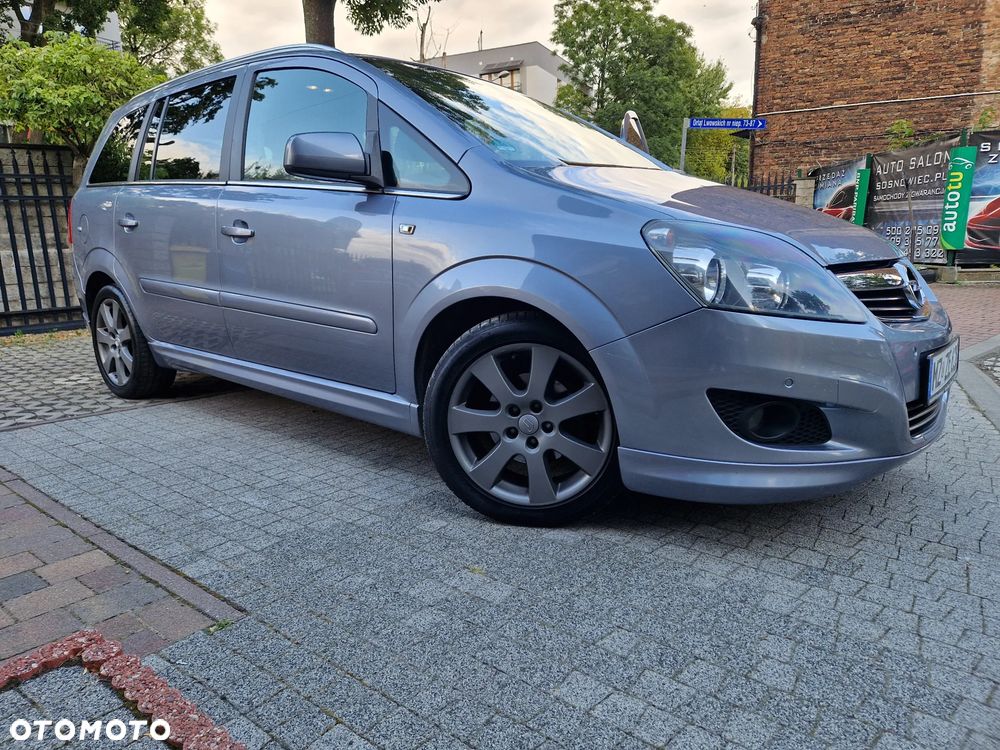 Opel Zafira 1.8 Cosmo - 2