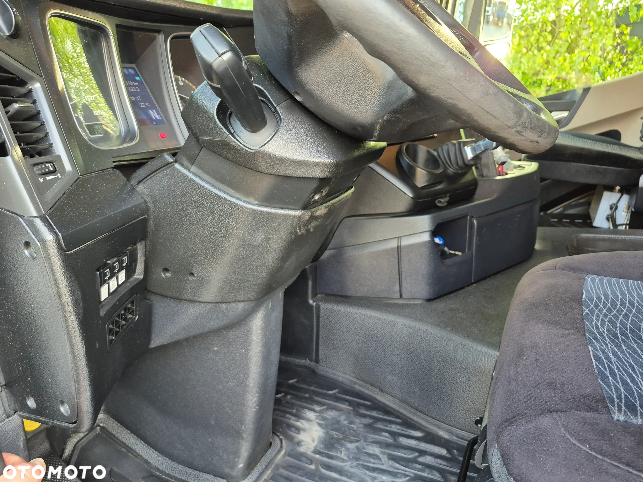Mercedes-Benz ACTROS - 17