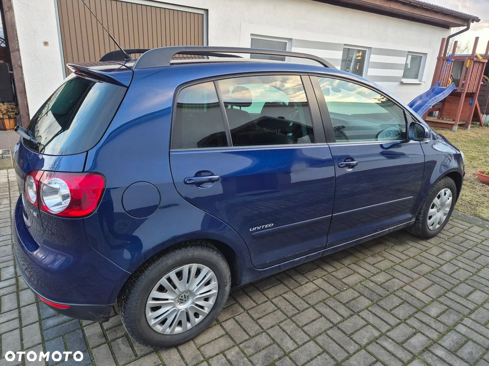 Volkswagen Golf Plus - 8