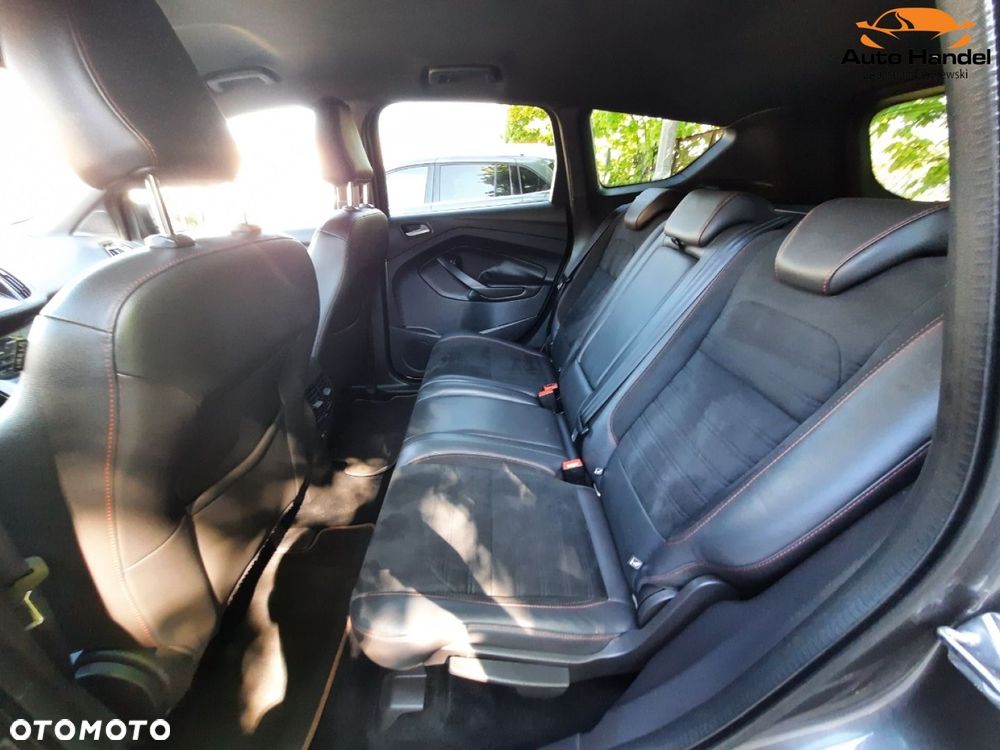 Ford Kuga 1.5 EcoBoost 2x4 ST-Line - 38
