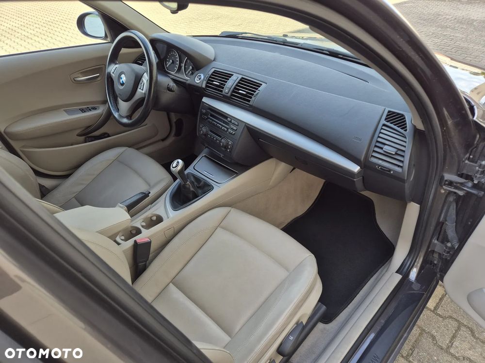 BMW Seria 1 116i - 6