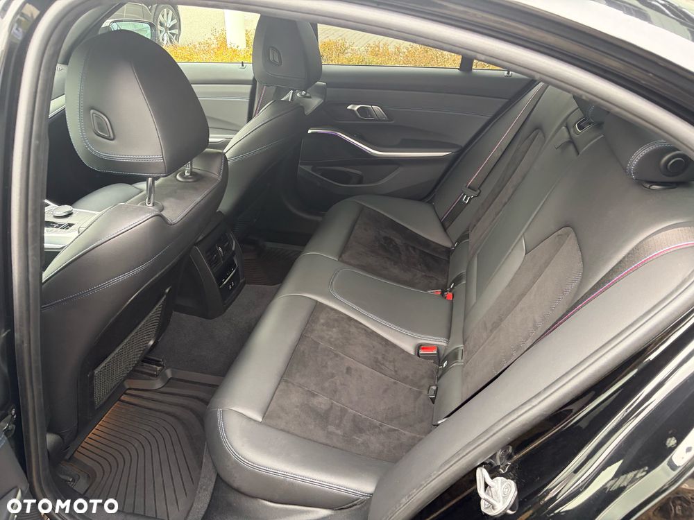 BMW Seria 3 320i xDrive M Sport sport - 18