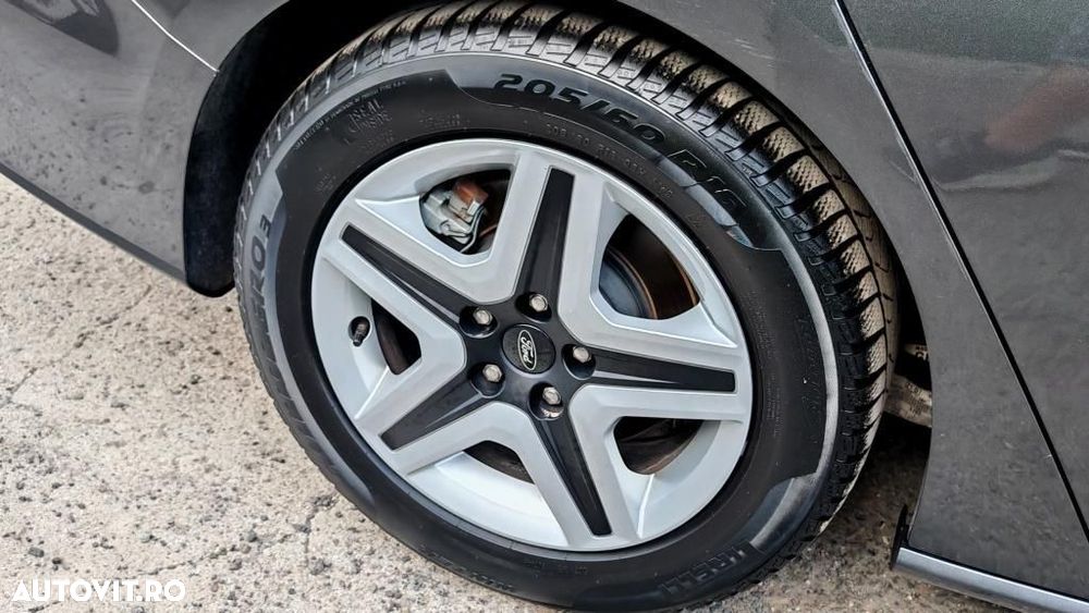 Ford Focus - 30