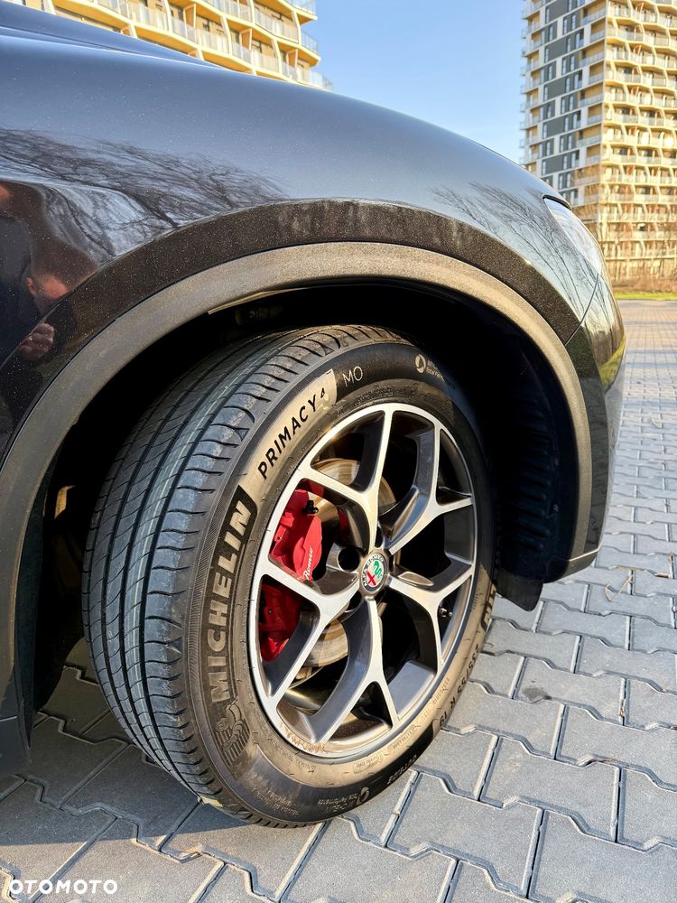 Alfa Romeo Stelvio - 10