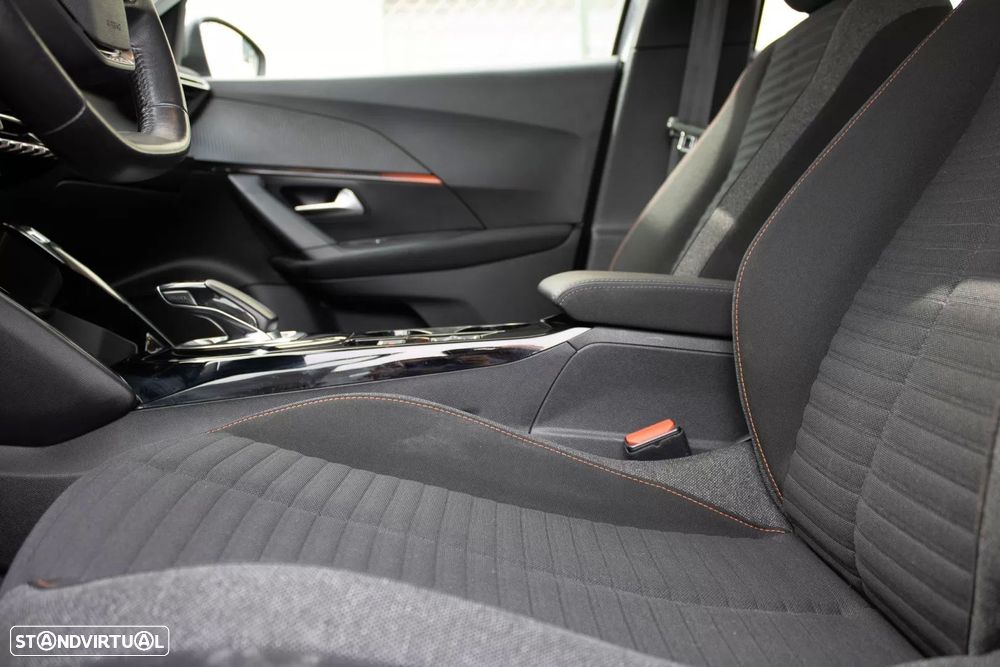 Peugeot e-2008 50 kWh Allure Pack - 14