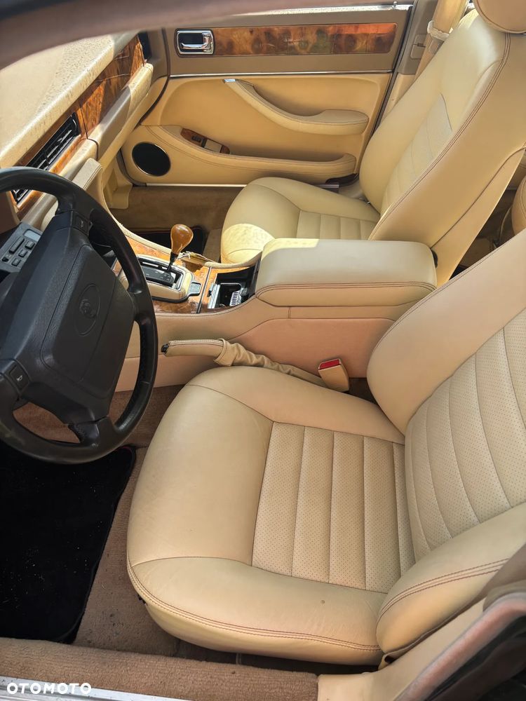 Jaguar XJ Soverign 3.2i - 7