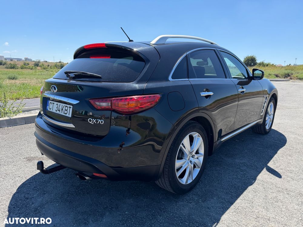 Infiniti Q70 - 5