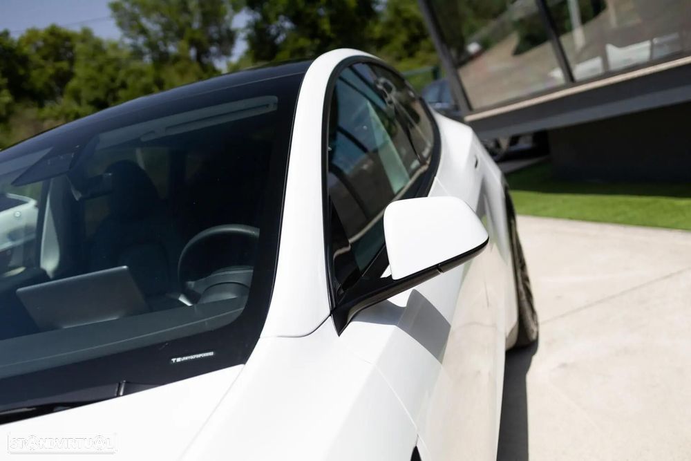 Tesla Model Y Standard - 23