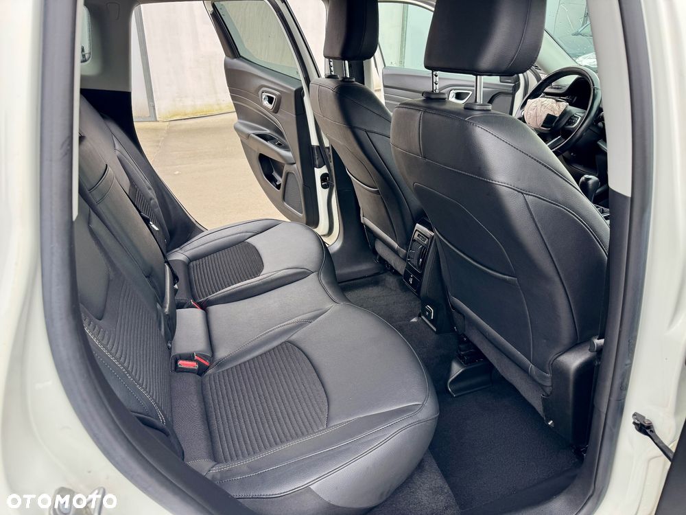 Jeep Compass - 14