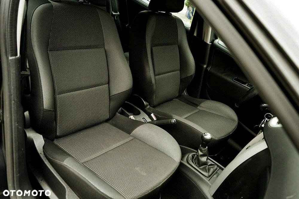 Peugeot 207 - 19