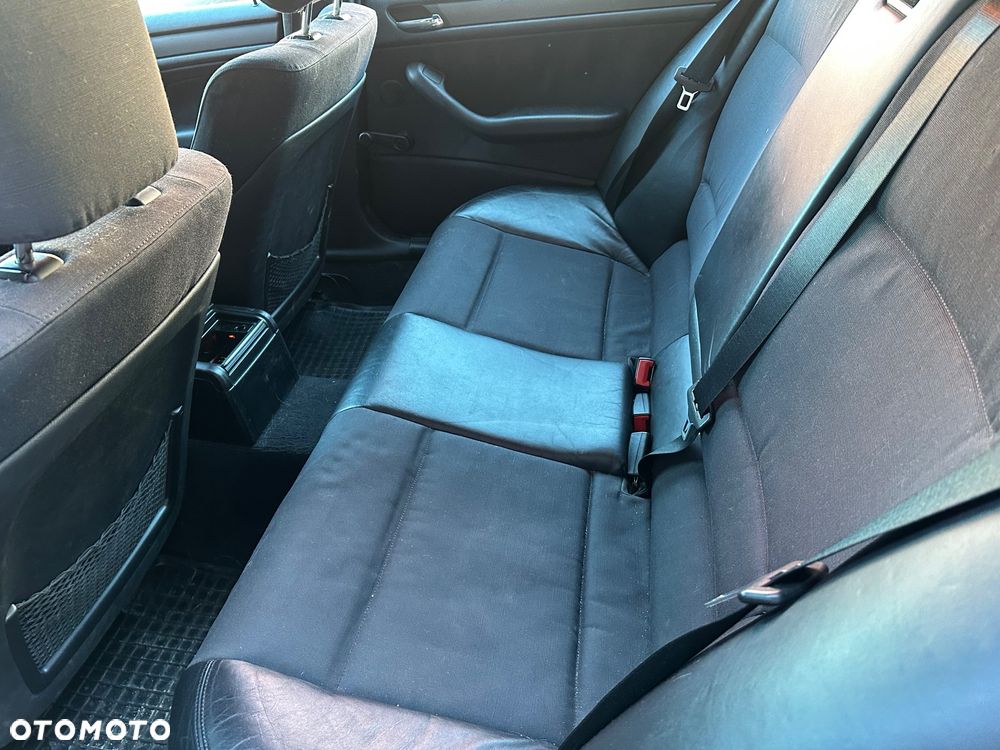 BMW Seria 3 320d - 13