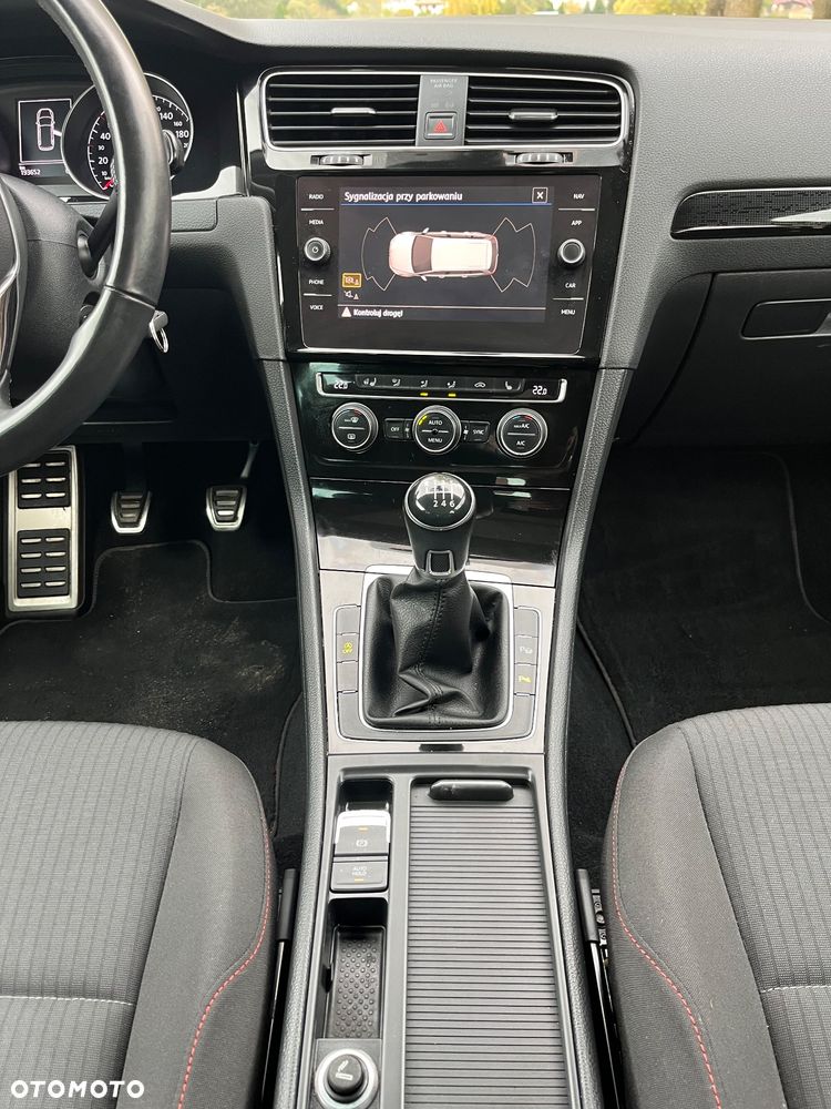 Volkswagen Golf Variant 2.0 TDI Sound - 13