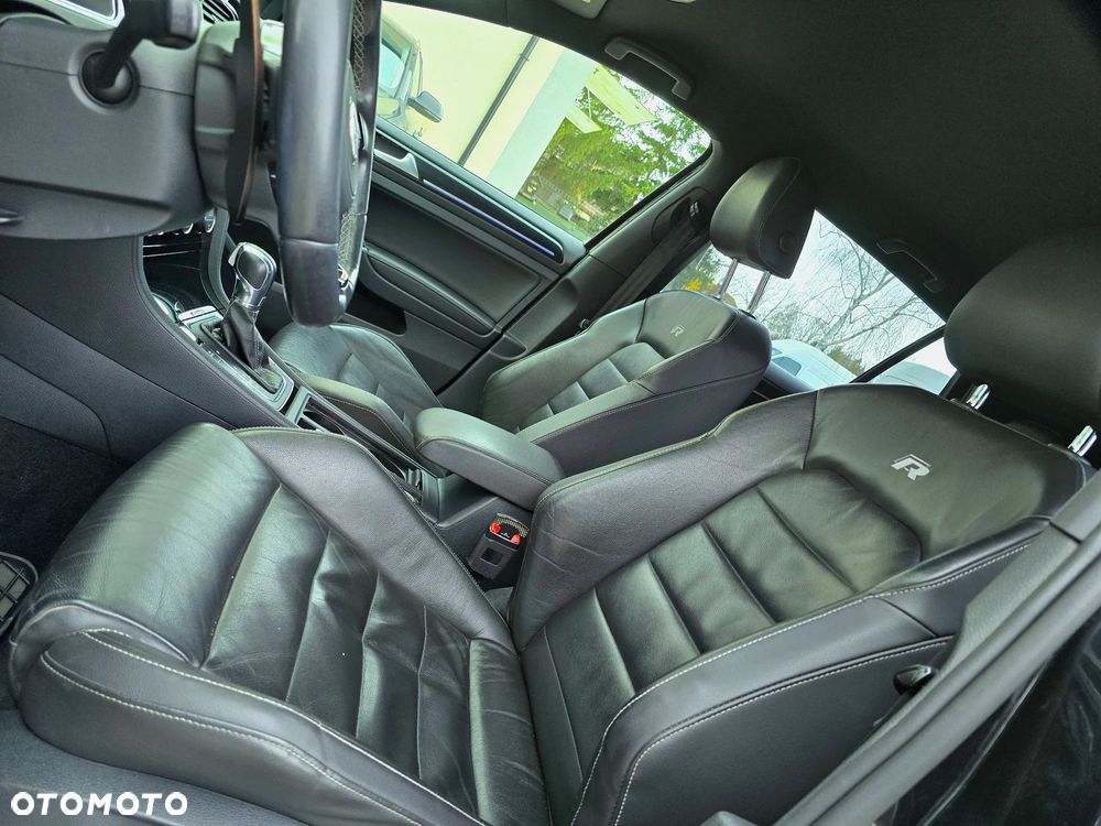 Volkswagen Golf - 18