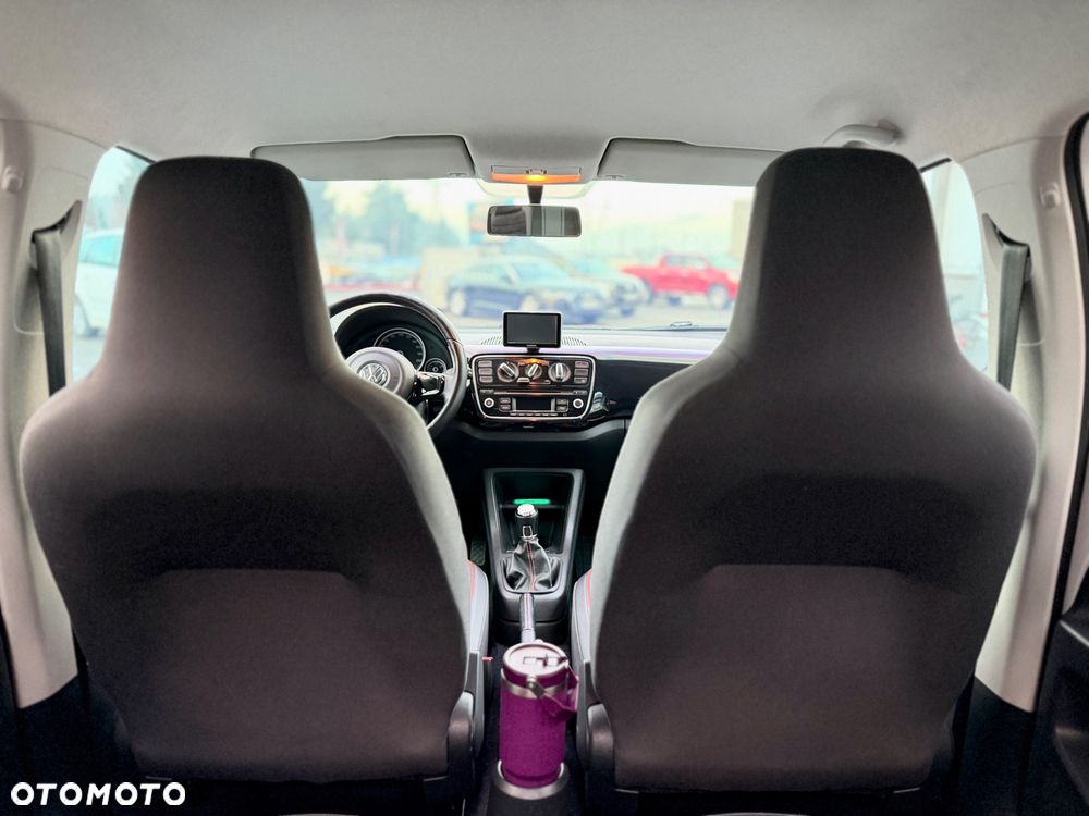 Volkswagen up! BlueMotion Technology street - 22